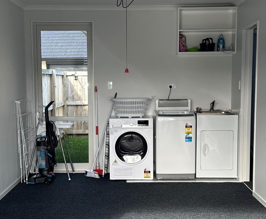 Cosy Self Contained 2 Bedroom Townhouse Hamilton Esterno foto